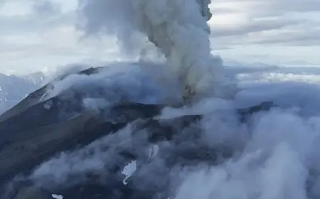 ثوران بركان في الشرق الأقصى الروسي لأول مرة منذ قرون