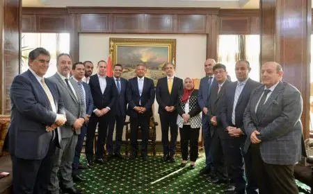 رئيس الأعلى للإعلام يبحث مع نقيبي الإعلاميين والصحفيين ورئيس رابطة النقاد الرياضيين سبل الارتقاء بالمحتوى الرياضي