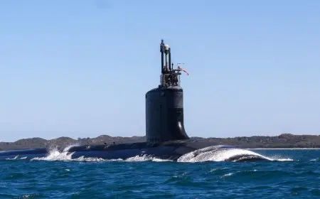 بعد نشر غواصتين أمريكيتين.. الكرملين يدعو للحذر الشديد إزاء التهديدات النووية