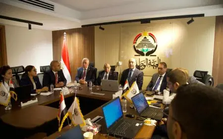 عاصم الجزار يتابع سير العملية الانتخابية من غرفة عمليات حزب الجبهة الوطنية