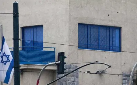 إجلاء موظفي السفارة الإسرائيلية بأثينا بسبب الاحتجاجات