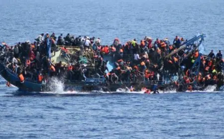 رويترز عن مصادر: ارتفاع عدد الوفيات في غرق قارب قبالة اليمن إلى 86