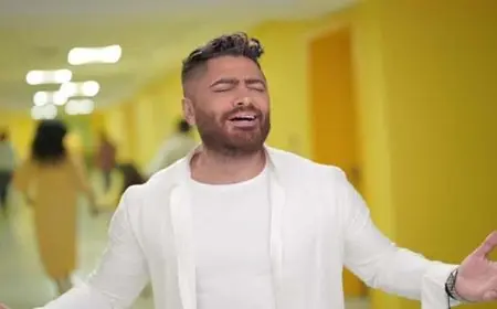 تامر حسني يُطالب الدولة بتطبيق فكرته: “مش هيبقى فيه حد محتاج يتعالج”