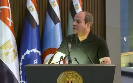 الرئيس السيسي لطالبات متدربات بالأكاديمية العسكرية: نعمل على تأهيل وتطوير الجهاز الإداري
