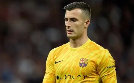 فابريجاس يقود محاولات كومو لخطف حارس برشلونة بينيا