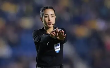رئيسة المكسيك تدعم حَكَمة كرة قدم تعرضت لتهديدات بالقتل