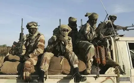 الجارديان: 1500 قتيل بهجوم للدعم السريع على مخيم زمزم في إبريل الماضي