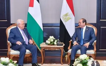 في اتصال مع السيسي.. الرئيس الفلسطيني يحذر من خطورة قرار الحكومة الإسرائيلية بإعادة احتلال غزة