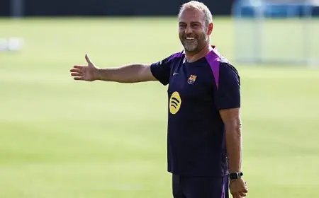 خطة جديدة من فليك لراشفورد وسط أزمة تسجيل اللاعبين في برشلونة