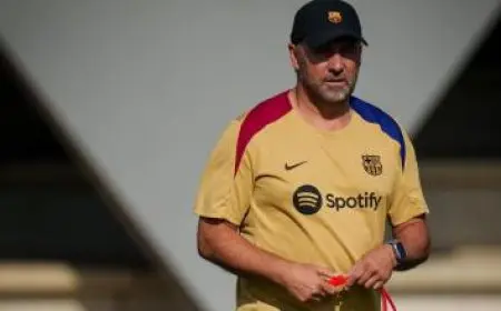 الاتحاد الأوروبي لكرة القدم يعاقب فليك بالإيقاف