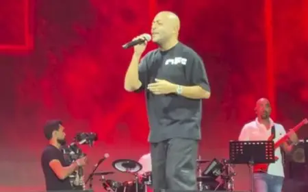 يفتتحه بأغنية “ده حكاية”.. 7 صور من حفل تامر عاشور في “العلمين الجديدة”