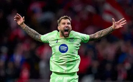 النصر يضم مارتينيز من برشلونة براتب قياسي