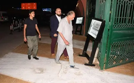 رامز جلال وعبد العزيز مخيون يشاركان في عزاء الفنان سيد صادق