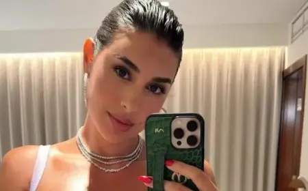 ياسمين صبري تخطف الأنظار بصورة سيلفي.. وتعلق: “مساء الحب”