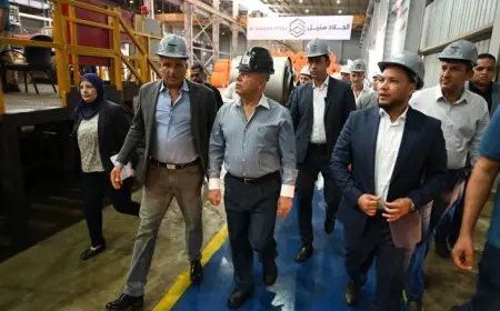 وزير الصناعة يتفقد 6 مصانع متخصصة في درفلة وجلفنة وطلاء ألواح الصلب المسطح وإنتاج النسيج