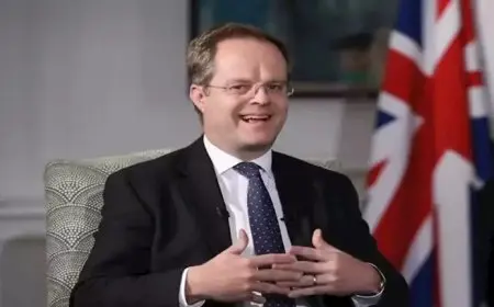 السفير البريطاني في وداعه للقاهرة: “المصريين علموني خفة الدم” (فيديو)