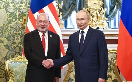 ماليزيا وروسيا تعززان العلاقات الثنائية