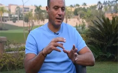 نادر السيد: فيريرا رجل مباراة الزمالك.. وريبيرو يفتقد الكفاءة لقيادة الأهلي