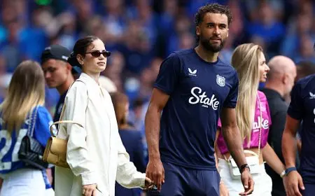 كالفرت لوين يفصل علاقته بوكيله بحثًا عن حلم الانتقال إلى مانشستر يونايتد