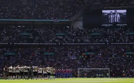 نجم ليفربول يهاجم جماهير كريستال بعد خسارة بطولة الدرع الخيرية.. ما القصة؟