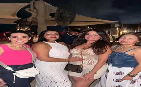 نرمين الفقي تظهر بالـ”شورت” بصحبة صديقاتها والجمهور يغازلها (صور)