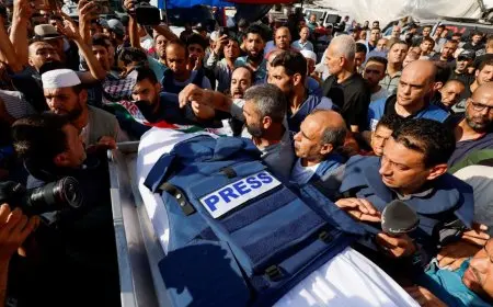 مفوضة أوروبية: قتل إسرائيل الصحفيين بغزة ضربة لحرية الصحافة
