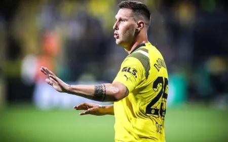 دورتموند يعلن غياب مدافعه لمدة شهرين