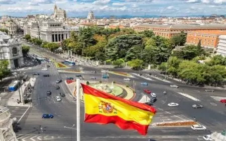 الحكومة الائتلافية اليسارية في إسبانيا: حظر الاحتفالات الإسلامية في بلدية خومييا ينتهك الدستور