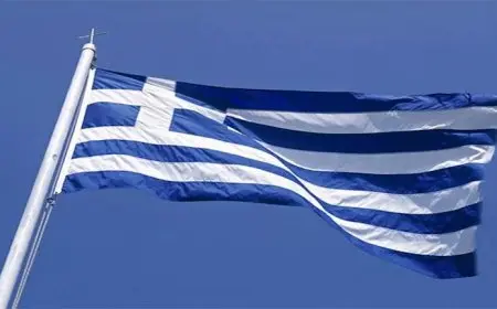 اليونان تلزم المهاجرين المدرجين بقوائم الترحيل بارتداء الأساور الإلكترونية