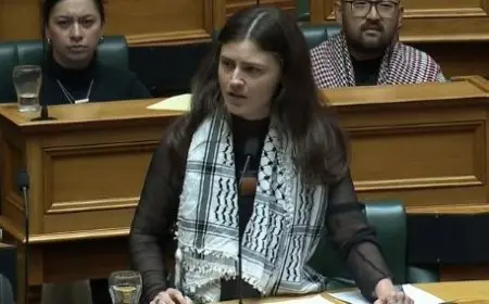 طرد نائبة من البرلمان النيوزيلندي للمرة الثانية أثناء جلسة مناقشة الاعتراف بالدولة الفلسطينية