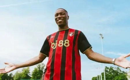 بورنموث يرمم دفاعه بصفقة كبرى