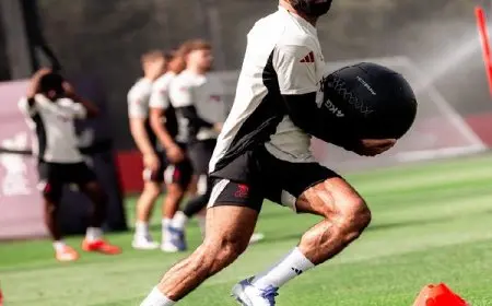 صلاح يواصل استعداداته بقوة للموسم الجديد