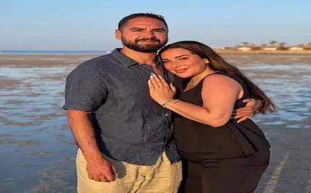 كنت فاهمة الحب غلط.. 20 صورة رومانسية لـ أسما شريف منير وزوجها