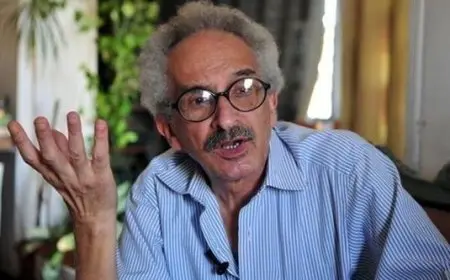 من معتقلات الستينيات إلى العفو الشامل.. صفحات من حياة صنع الله إبراهيم