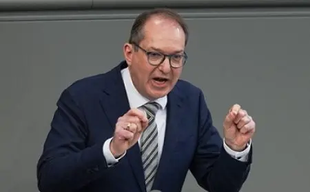 انتقادات لتركيز وزير الداخلية الألماني على قضية اللجوء