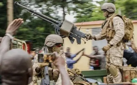 حكام مالي العسكريون يعتقلون جنرالين وآخرين في مؤامرة انقلاب مزعومة