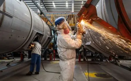 تباطؤ الاقتصاد الصيني الشهر الماضي في ظل ضغوط الرسوم الجمركية الأمريكية وضعف سوق العقارات