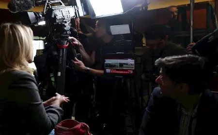 خلف الأبواب المغلقة.. استمرار محادثات ترامب وبوتين منذ أكثر من ساعتين