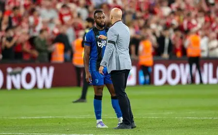 سلوت عن الهتافات العنصرية ضد سيمينيو: لا مكان لذلك في آنفيلد