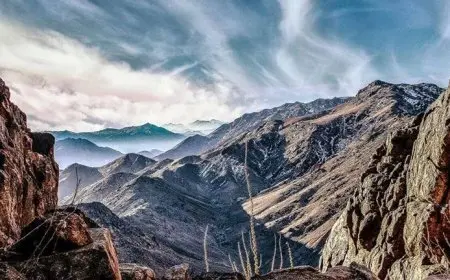 انتشال جثة متسلقة صينية لقيت حتفها فوق قمة جبل “كي 2” بباكستان