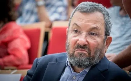 إيهود باراك: نتنياهو يكذب كما يتنفس.. وترامب لا يفهم شيئا في الشئون العسكرية