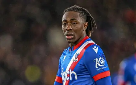 توتنهام يكثف مفاوضاته لضم إيزي من كريستال بالاس