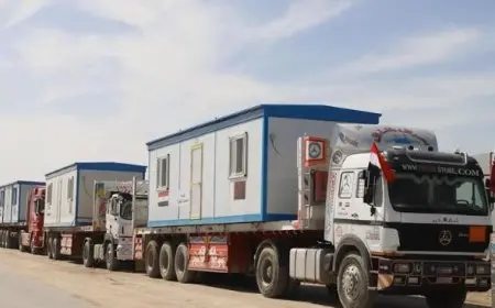 استئناف إدخال شاحنات المساعدات الإنسانية إلى قطاع غزة