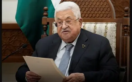 الرئيس الفلسطيني يصدر مرسوما بتشكيل لجنة صياغة الدستور المؤقت