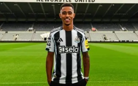 نيوكاسل يظفر بخدمات جاكوب رامسي في صفقة قياسية مع أستون فيلا