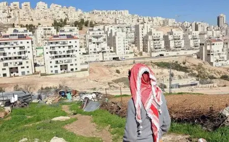 محافظة القدس: مخطط E1 الاستعماري سيعزل ويفصل تجمعَي جبل البابا ووادي جمل عن بلدة العيزرية بشكل شبه كامل