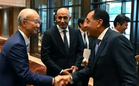 خلال زيارته اليابان.. رئيس الوزراء يلتقي وزير الدولة للاقتصاد والتجارة والصناعة الياباني
