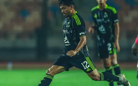 الأهلي يعلن إصابة شكري بشد في العضلة الأمامية