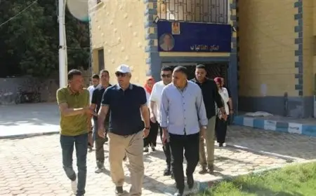  استعدادا للعام الدراسي الجديد.. محافظ الوادي الجديد يتفقد بيوت الطلبة ويؤكد الجاهزية الكاملة لاستقبالهم