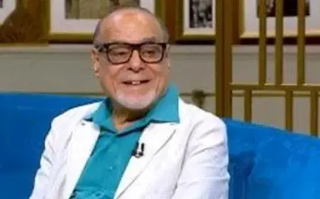 مفاجأة على الهواء.. حفيد الفنان أحمد نبيل يقدم له هدية في برنامج واحد من الناس